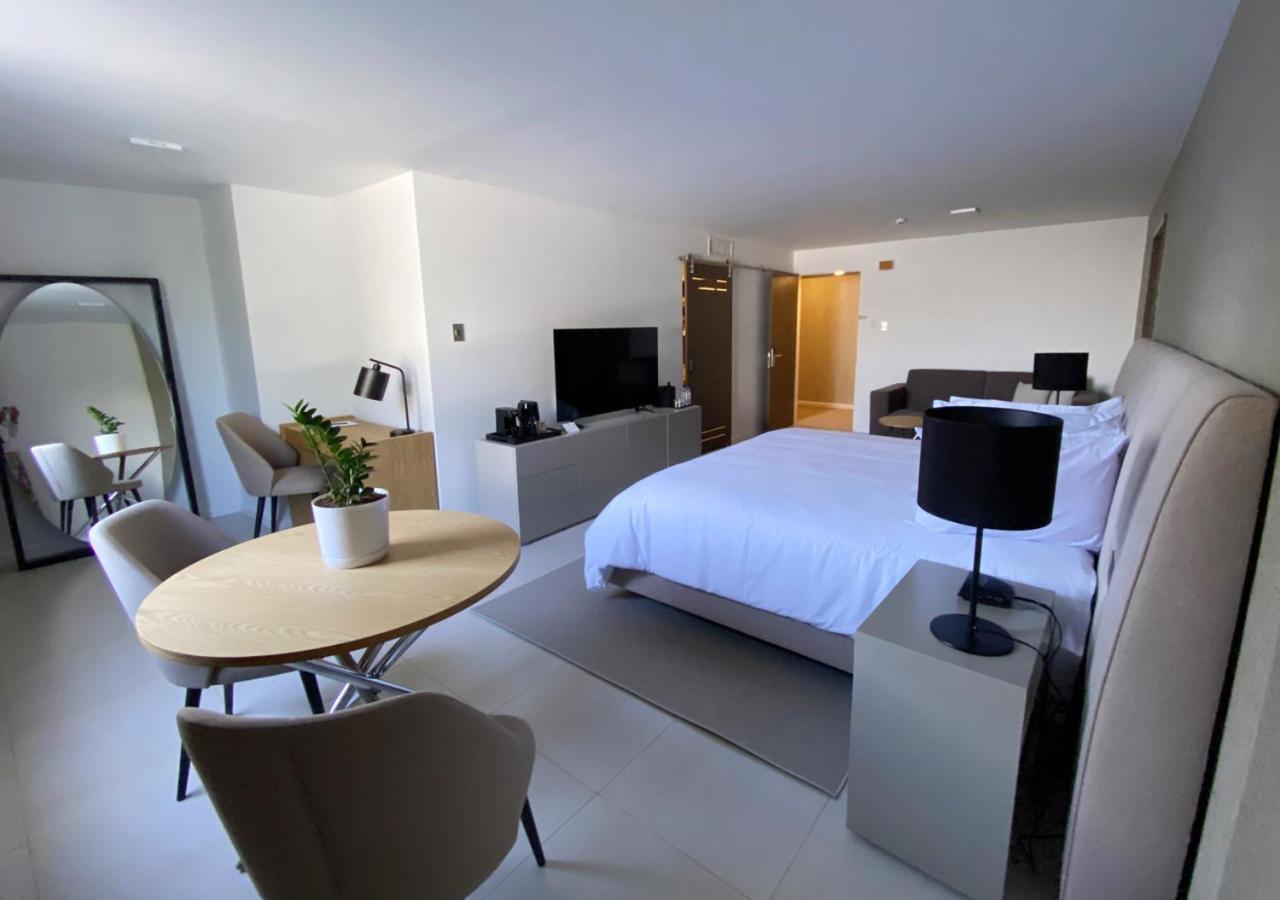 Hotel Eurobuilding Tama San Cristóbal Extérieur photo