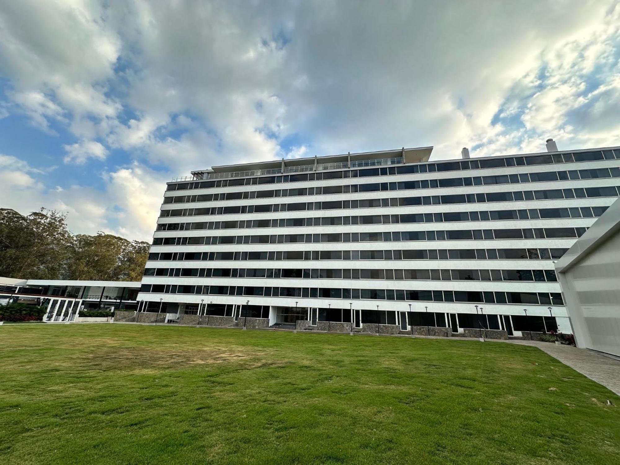 Hotel Eurobuilding Tama San Cristóbal Extérieur photo