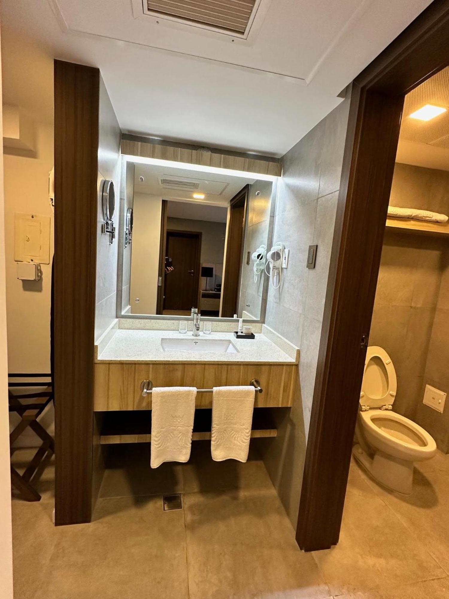 Hotel Eurobuilding Tama San Cristóbal Extérieur photo