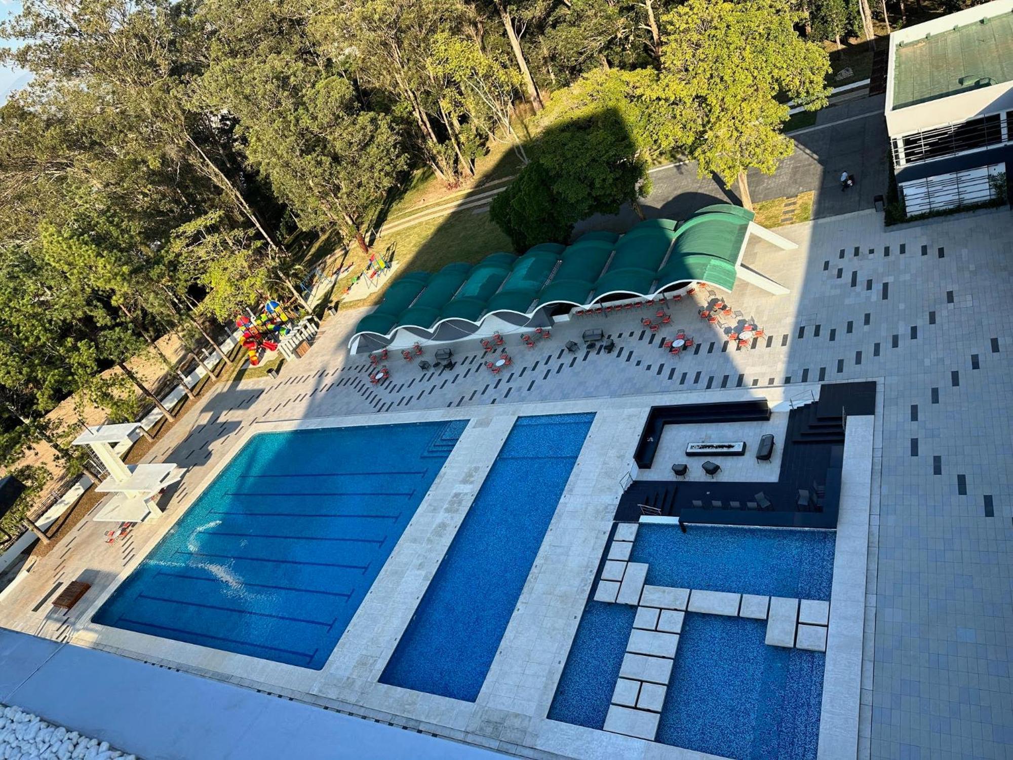 Hotel Eurobuilding Tama San Cristóbal Extérieur photo